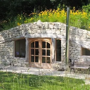 Maison Terre Les Cabanes De Fallot , L'isle-Bouzon France