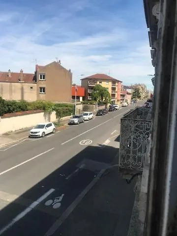 Séjour chez l'habitant Vaste Chambre Familiale Bourg-en-Bresse France